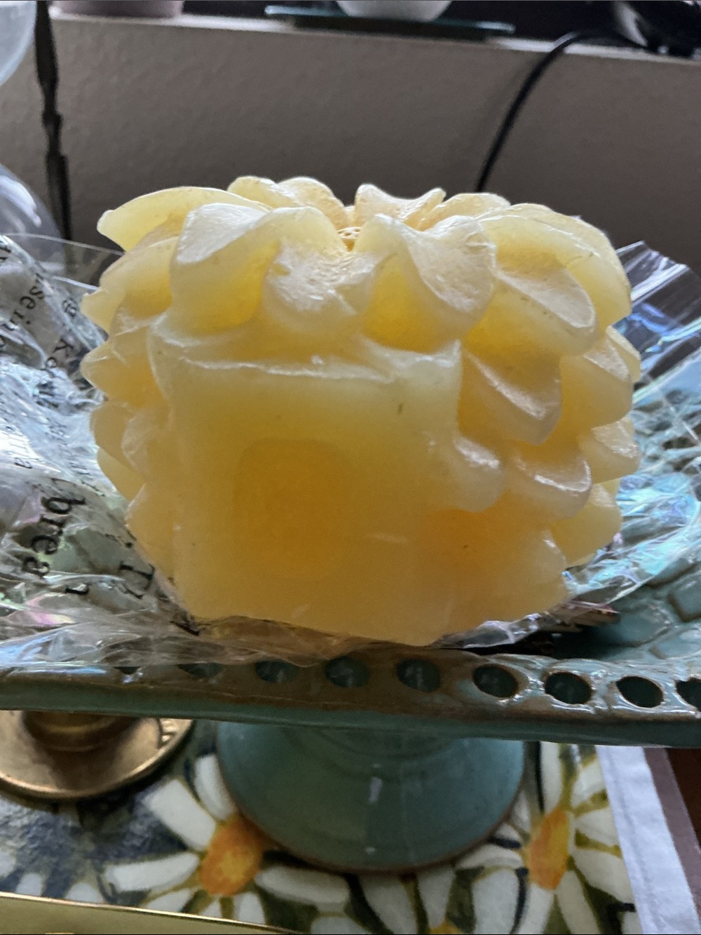 Yellow Daisy-Shaped Decorative Candles -each - Picture 7 of 7